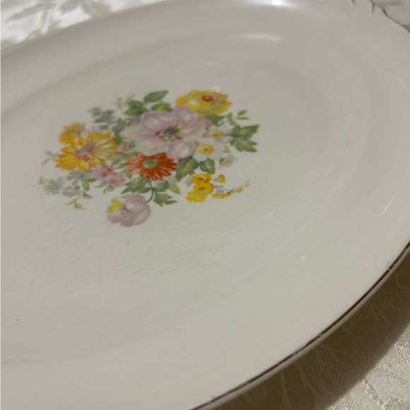 Vintage  Yellow and White Round Serveware Plate with Floral Design - Picture 4 of 9